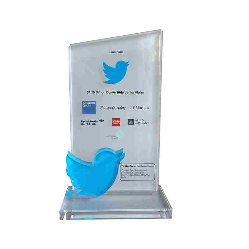Twitter Crystal Deal Toy